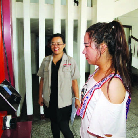 為加強(qiáng)公司機(jī)關(guān)基礎(chǔ)管理，公司機(jī)關(guān)自本月1日起實(shí)行考勤刷臉管理制度